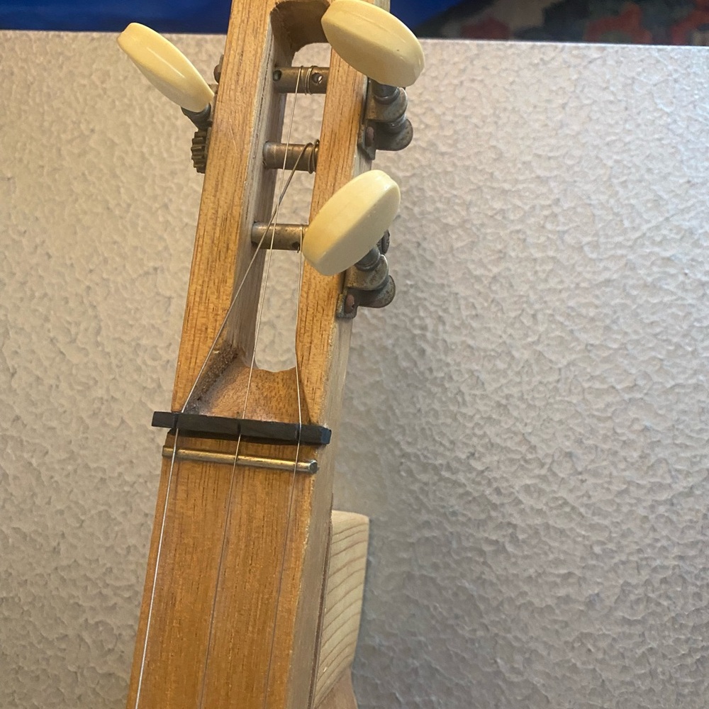 Dulcimer - Picture 7 of 8